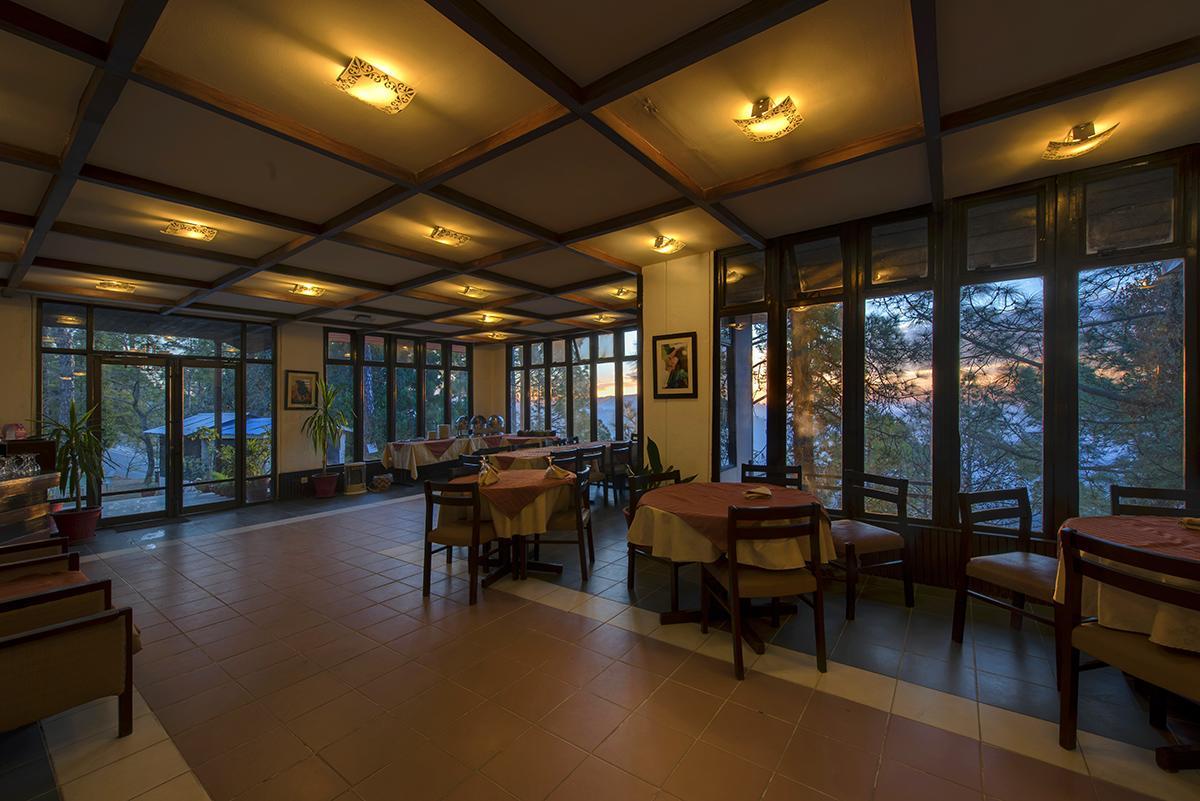 Arcadian Blue Pines Hotel Murree Exterior photo