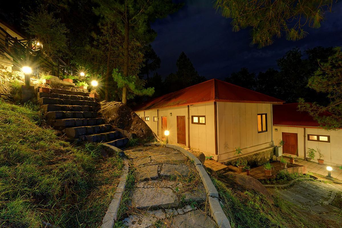 Arcadian Blue Pines Hotel Murree Exterior photo