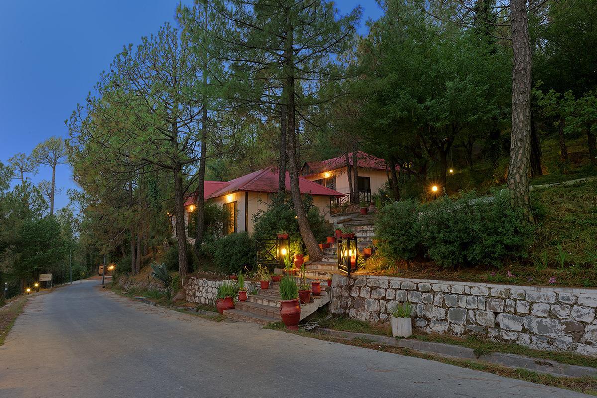 Arcadian Blue Pines Hotel Murree Exterior photo
