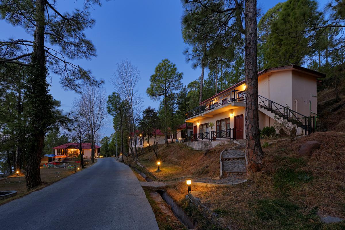 Arcadian Blue Pines Hotel Murree Exterior photo
