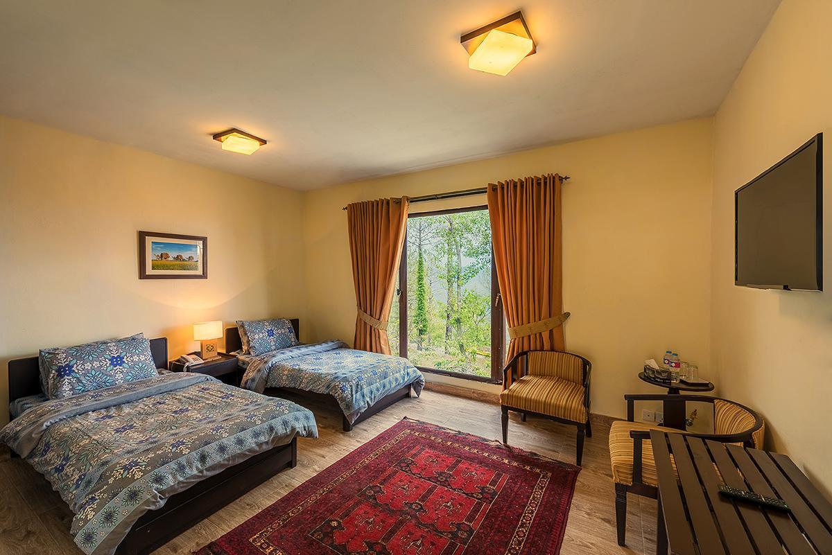 Arcadian Blue Pines Hotel Murree Exterior photo