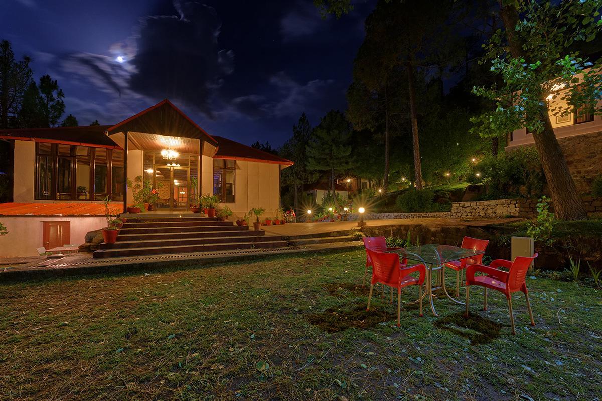 Arcadian Blue Pines Hotel Murree Exterior photo