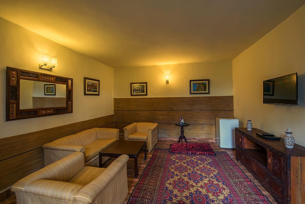Arcadian Blue Pines Hotel Murree Exterior photo